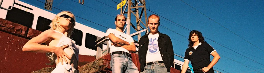 Amyl and The Sniffers