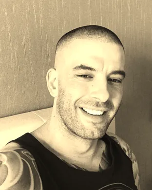 Darcy Oake